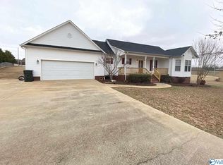 24336 Dee Dr, Athens, AL 35613
