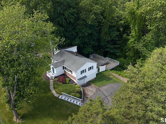 2nd image of 146 Lone Oak Drive