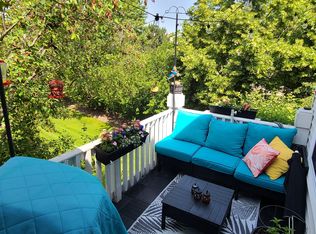 2392 Oakfield Dr, Aurora, IL 60503