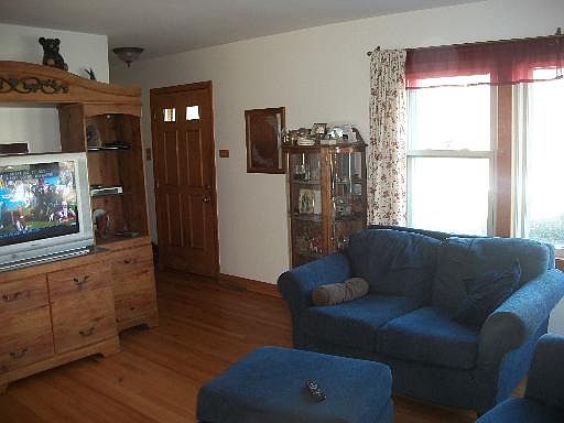 2nd image of 13 Wagner Dr