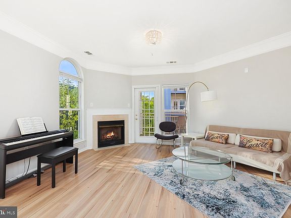 4th image of 2921 Deer Hollow Way Unit 314
