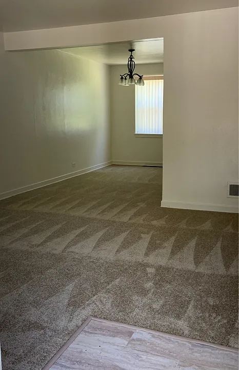 1328 Tamara Ct