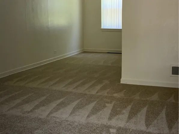Oak Bluff Place - 1328, 1328 Tamara Ct, Waukegan, IL 60085