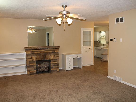 5th image of 2614 Rosewood Ave