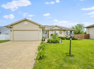 1400 Benham Dr, Joliet, IL 60431