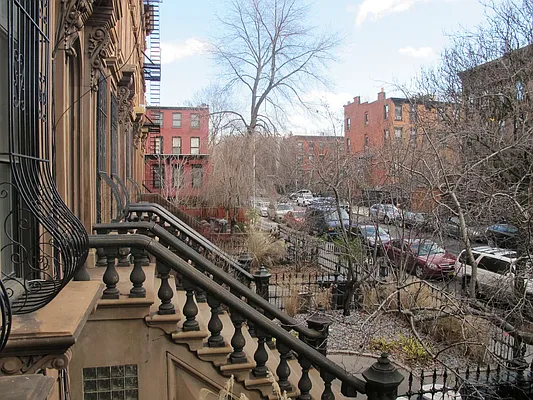 Rented by Dwell Residential Inc | media 14