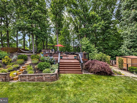 2nd image of 6456 Maplewood Dr