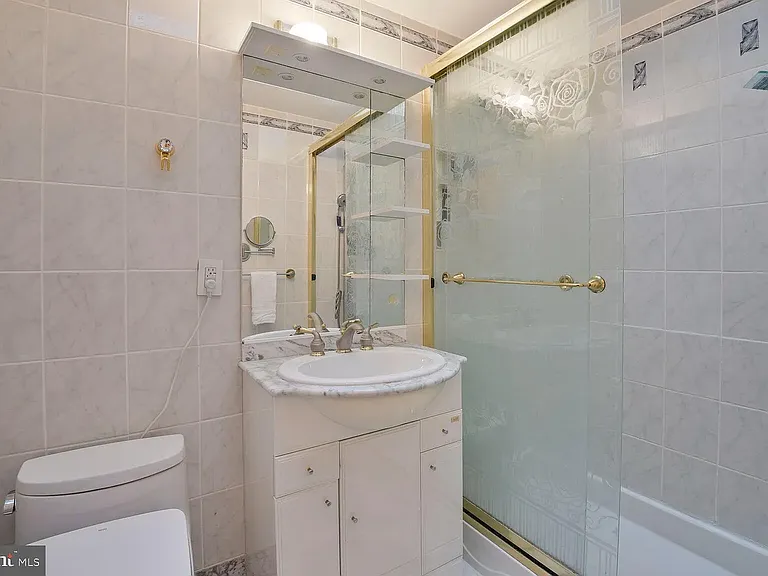 9321 Bentridge Ave — Photo 38