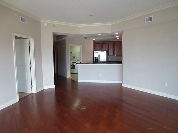 5th image of 449 S 12th St Unit 2505