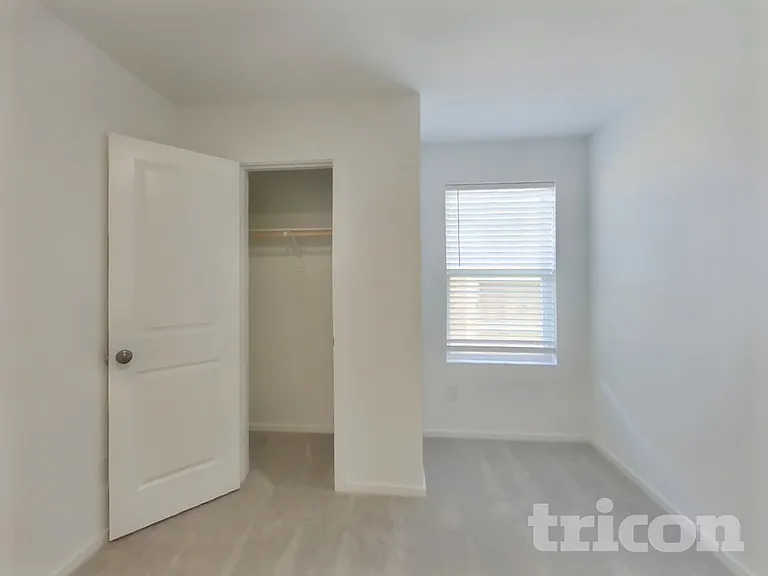 3017 Fantasy Terrace Dr — Photo 9