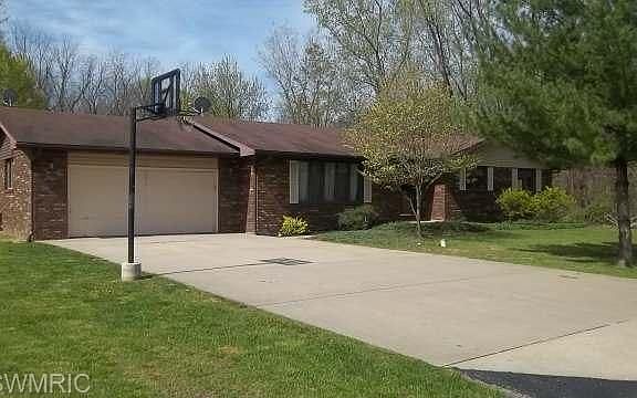 3rd image of 3106 Hilltop Dr