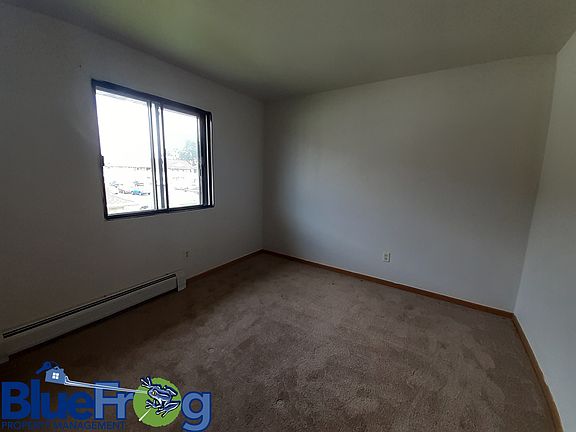 5th image of 430 Sullivan St #10604953