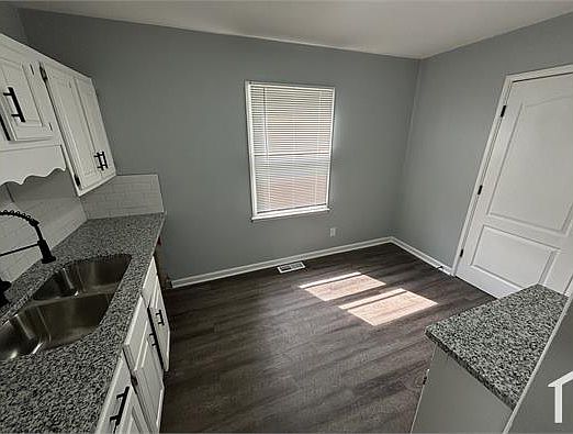 4th image of 4369 Hardesty Ave