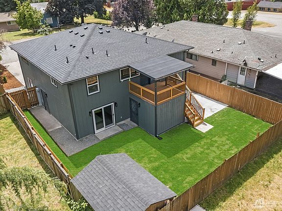 4th image of 111 Tule Lake Road E