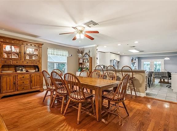 4th image of 113 Camellia Dr