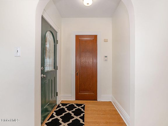 3rd image of 2 Helderberg Avenue