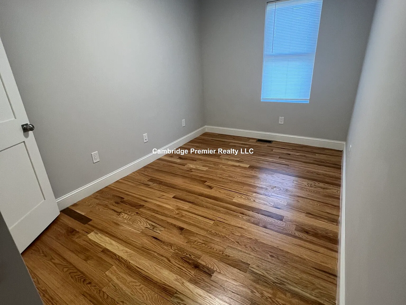 151 Crescent St — Photo 4