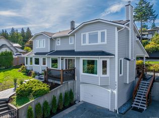 392 Carnegie St, Campbell River, BC V9W2J5