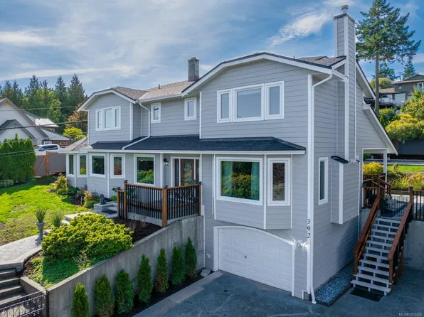 392 Carnegie St, Campbell River, BC V9W 2J5