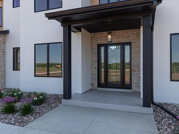 4th image of 4608 Royal Oaks Ln SW