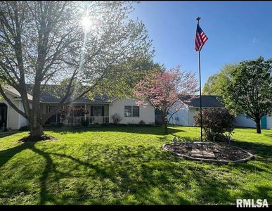 333 N Shady Ln, Girard, IL, 62640