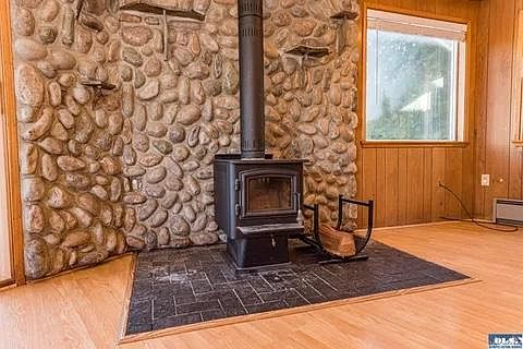 Wood stove