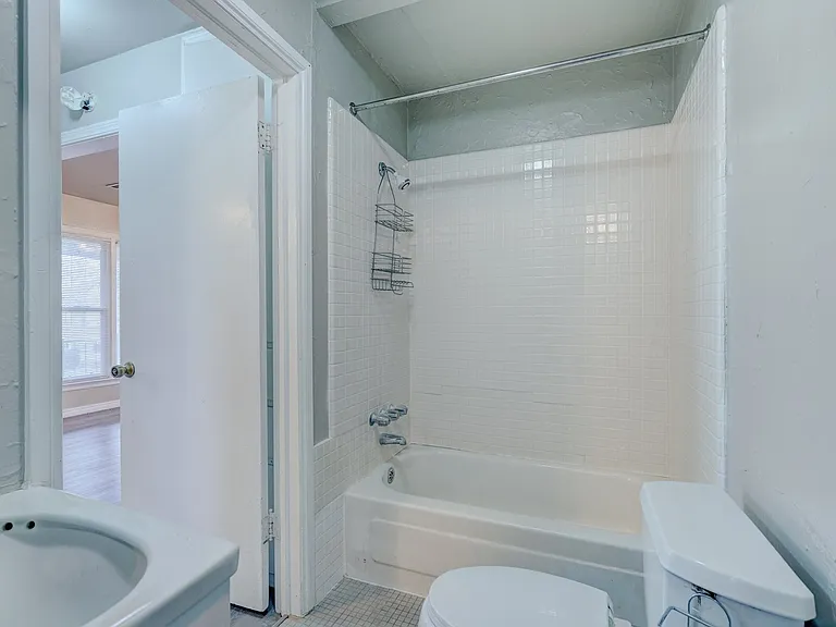 2845 Cambridge Ct — Photo 31
