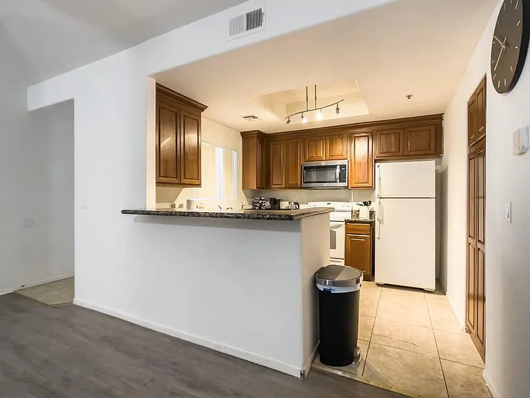 11375 E Sahuaro Dr #1031 — Photo 6