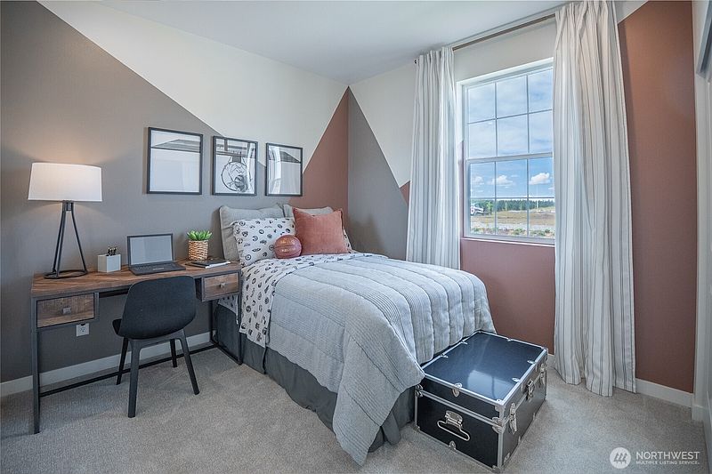 5th image of 18505 135th Avenue E #122