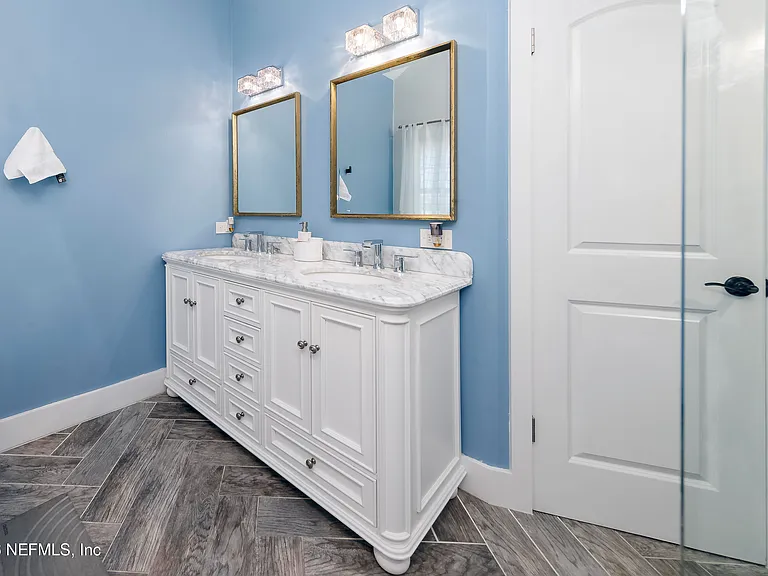 506 Cali Dr — Photo 35