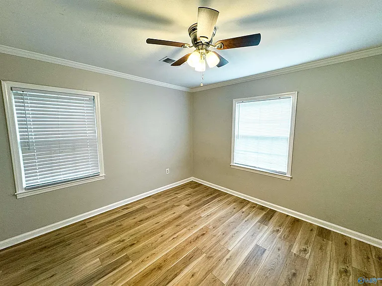 1530 Somerville Rd SE — Photo 17