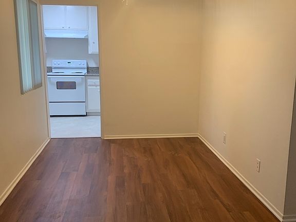 4th image of 3950 W 226th St #5fbb06fdb