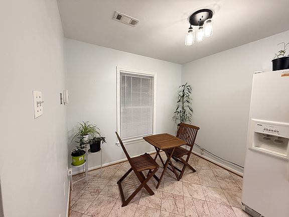 5th image of 4924 Van Walbeek Pl