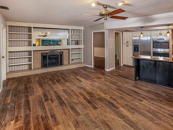 3rd image of 5820 NW 57th Way