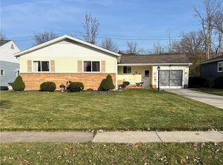 301 Coronation Dr, Amherst, NY 14226