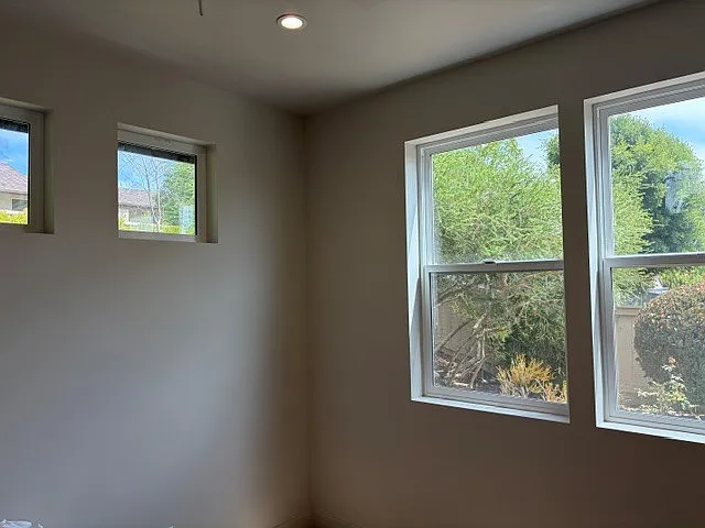 2725 Glasgow Dr — Photo 8