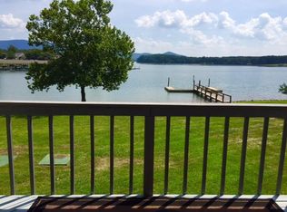 20 Sailors Cove Dr UNIT 902, Moneta, VA 24121