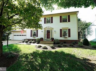 5415 Braddock Ridge Dr, Centreville, VA 20120