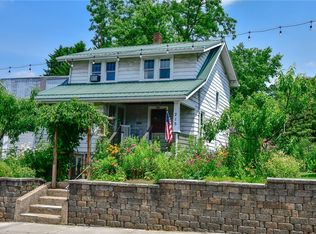 215 S Main St, Slippery Rock, PA 16057
