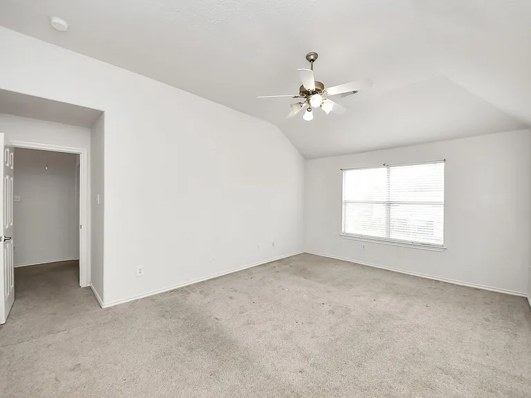 6411 Bright Falls Ln — Photo 12