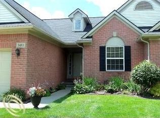 3493 Dewdrop Ln, Howell, MI 48843