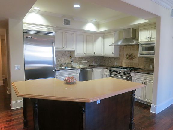 4th image of 11738 Kiowa Ave Unit 302