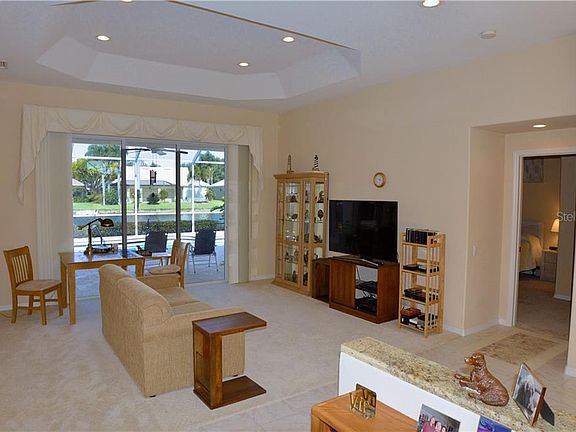 5th image of 413 Pebble Creek Ct