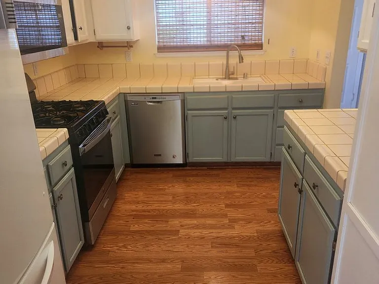 1750 Marlow Rd — Photo 5
