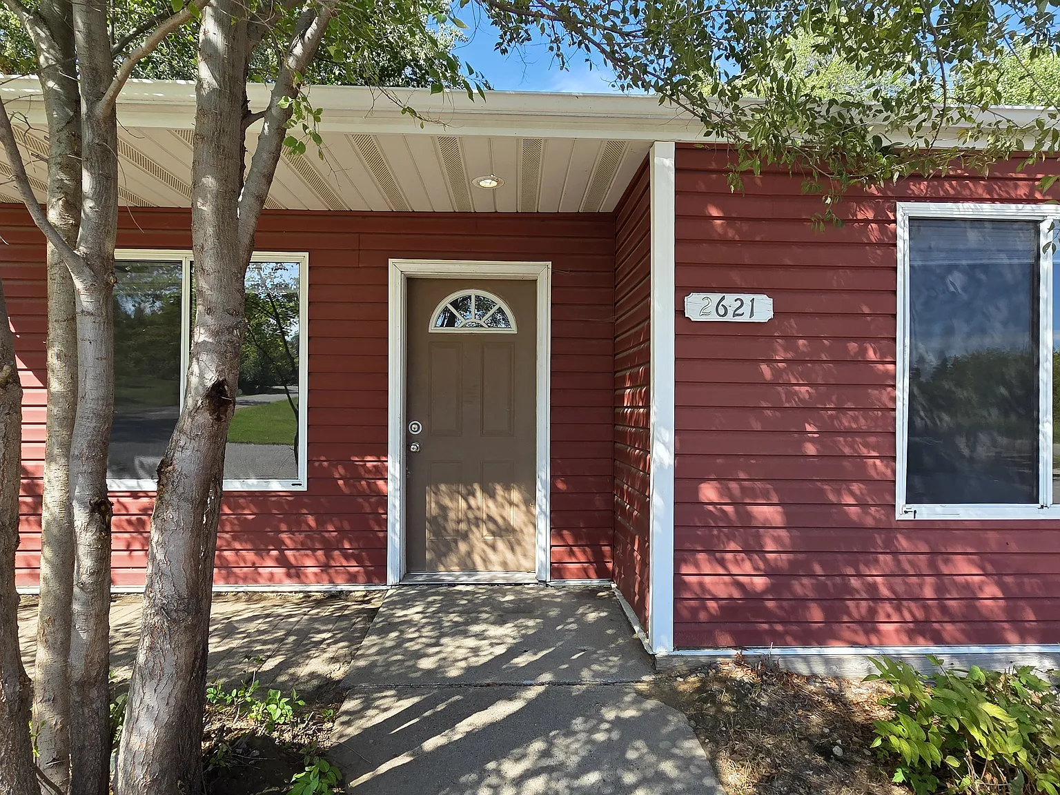 2 bed, $995 — Photo 2