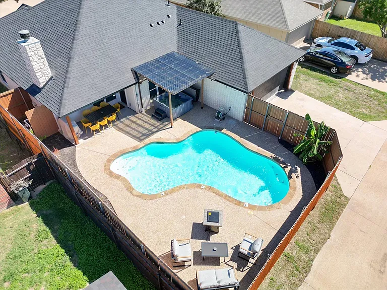 215 Nottingham Dr — Photo 35