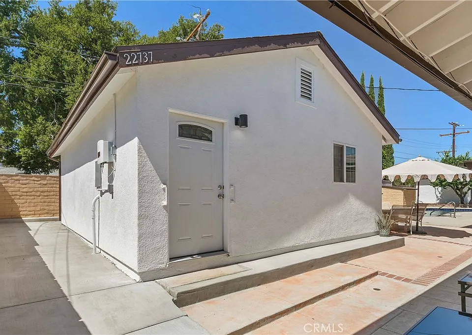 22737 Rodax St