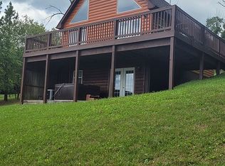 924 Overlook Dr, Rileyville, VA 22650