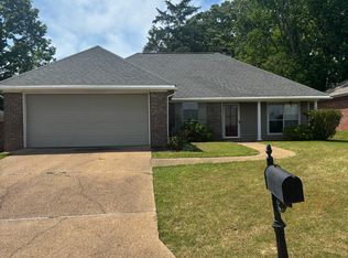 507 Edgewater Branch Dr, Brandon, MS 39042