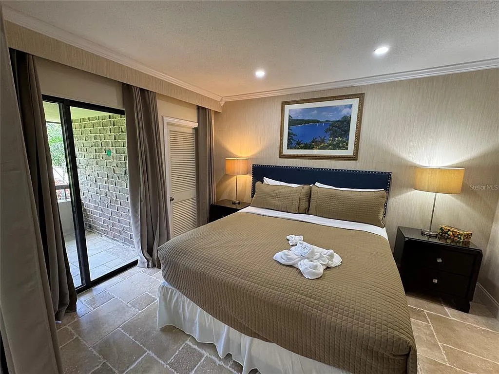 1 bed, 1.5 bath, 530 sqft, $2,000 — Photo 1